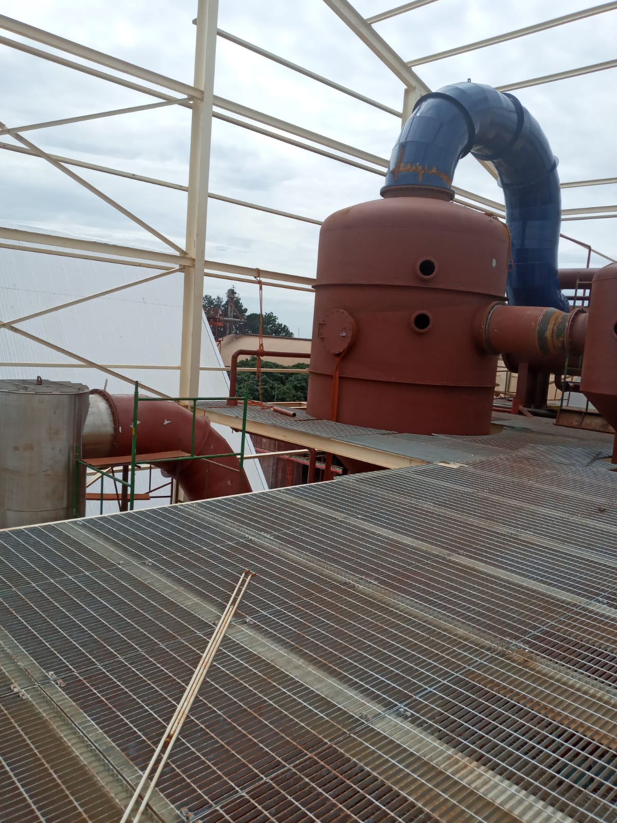 Tubulação industrial — KGM e Stemmil, obra Brejeiro